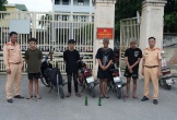 Bắt giữ nhóm thanh niên điều khiển mô tô tháo biển số, mang hung khí náo loạn đường phố