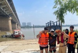 Cảnh sát cứu nam thanh niên nhảy cầu tự tử vì áp lực cuộc sống
