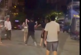 Xác minh thông tin nhóm đàn ông sàm sỡ, hành hung phụ nữ trước quán karaoke