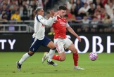 Tottenham đánh bại Arsenal nhờ siêu phẩm từ giữa sân của Sarr