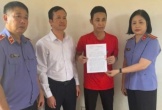 Người nuôi gà lôi bị phạt 6 năm tù đã được tại ngoại, đang trên đường về nhà