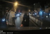 Clip tự ngã sau phanh gấp, người đàn ông đánh tài xế xe công nghệ gãy sống mũi