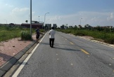 Sau khi nổ súng uy hiếp, dùng dao chém trọng thương 