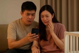 Nói dối đi công tác để hú hí với trai trẻ, 2 ngày sau về nhà, vợ quỳ gối van xin khi thấy thứ chồng để trên bàn