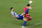 Bùi Hoàng Việt Anh 'đổ máu'