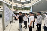 Điểm chuẩn đại học 2025: Phụ huynh, thí sinh 'đứng ngồi không yên' trước giờ công bố
