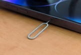 Đã đến lúc iPhone 17 bỏ hẳn khay SIM