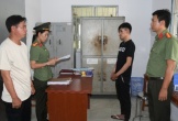 Khởi tố, bắt tạm giam đối tượng mang súng tìm nhân viên quán nhậu để giải quyết
