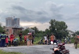 Phát hiện thi thể nam giới trong đám lục bình trôi trên con rạch ở TP HCM