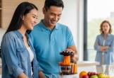 Vợ choáng váng và nổi giận khi soi camera cửa hàng thấy chồng bên “cô gái lạ”, mẹ chồng vội lên tiếng