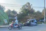 Húc vào đuôi xe chở rác, hai người ngồi trên ô tô con tử vong