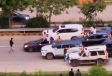 'Giang hồ mạng' xứ tỷ dân dàn hơn 20 xe sang chặn kín cao tốc chỉ để... quay 'tóp tóp'