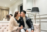Nam ca sĩ có 3 căn nhà, vài miếng đất: Cưới vợ siêu mẫu có con riêng, 44 tuổi vẫn được mẹ chăm như em bé