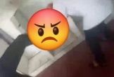 Xử lý nhóm học sinh lôi bạn vào nhà vệ sinh để 