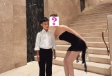 Hot girl Vbiz từ bỏ hào quang, lấy chồng đại gia, sống trong biệt thự trăm tỷ, U40 nhìn như chị gái của con trai