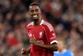 Isak nhạt nhòa trong ngày ra mắt Liverpool
