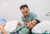H'Hen Niê sinh con gái đầu lòng, ông xã đẫm lệ khi thấy vợ lâm bồn