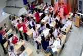 Vụ học sinh lớp 7 quật ngã cô giáo: Phường nói xử lý nghiêm để giữ gìn tính tôn nghiêm của thầy cô