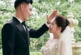 Thủ môn tuyển Việt Nam cưới 'chị đẹp' tiếp viên hàng không