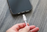 Một thao tác sai khi sạc có thể phá hỏng iPhone vĩnh viễn