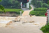 Ngập úng, sạt lở khiến nhiều bản vùng cao ở Nghệ An bị cô lập