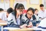 Nhiều địa phương siết chặt quản lý việc học sinh dùng điện thoại trong trường học