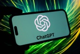 OpenAI bắt đầu cho cha mẹ kiểm soát con dùng ChatGPT sau vụ thiếu niên tự tử