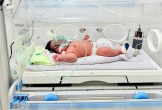 Bé trai sinh đúng ngày Quốc khánh 2/9, nặng hơn 6kg