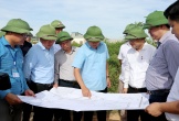 Phó Chủ tịch UBND tỉnh Hoàng Phú Hiền kiểm tra hiện trường thực hiện các khu tái định cư phục vụ Dự án đường sắt tốc độ cao