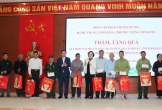 Bí thư Trung ương Đảng, Phó Thủ tướng Chính phủ Phạm Thị Thanh Trà thăm và tặng quà một số gia đình chính sách tại xã Vạn An
