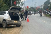 Ô tô vào cua mất lái va chạm với xe máy, 1 người tử vong trên Quốc lộ 4G