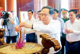 Chủ tịch Quốc hội Trần Thanh Mẫn dâng hương tưởng niệm Chủ tịch Hồ Chí Minh tại Nghệ An