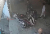 Xác minh nhóm người xông vào nhà, kéo người đàn ông ra đường hành hung