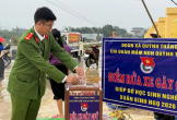 Công an xã Quỳnh Thắng: Tổ chức chương trình rửa xe gây quỹ cho trẻ em khó khăn