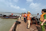 Chìm tàu hút cát trên sông Hồng, tìm thấy 1 thi thể, 1 người còn mất tích