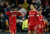 Liverpool thua đội chót bảng Ngoại hạng Anh