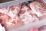 Thịt lợn để trong tủ lạnh lâu ngày cực hại sức khỏe, có 5 điểm này phải vứt ngay