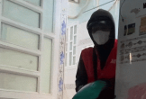 Shipper tự mở cửa phòng trọ của cô gái, ném 1 thứ vào trong: Sự thật mối quan hệ của cả 2