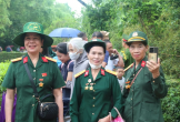 Hàng vạn người từ mọi miền Tổ quốc về thăm Làng Sen quê Bác