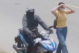 Người phụ nữ cướp giật nhiều vàng của chủ tiệm