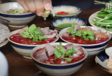 31 người nghi ngộ độc thực phẩm do ăn tiết canh vịt