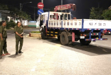 Xe bất ngờ tuột dốc khi đang sửa, tài xế tử vong dưới gầm