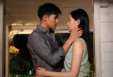 Hí hửng nhận nhẫn kim cương trăm triệu của chồng, vợ trẻ chưa kịp vui mừng đã 'điếng người' trước lời chúc đi kèm