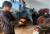 Thiếu tiền xài, 3 thiếu niên giật 1,5 triệu đồng của người khuyết tật