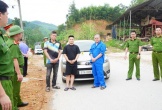 Dùng ô tô rượt đuổi, nổ súng vào xe đối phương