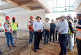 Phó Chủ tịch UBND tỉnh Hoàng Phú Hiền kiểm tra tiến độ dự án xây dựng nhà ở xã hội