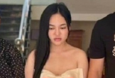 Cô gái trẻ bị bắt vì tổ chức sử dụng trái phép chất ma túy