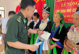 Nghệ An: Phụ nữ Mông ở biên giới biết đọc, biết viết sau 1 năm học xóa mù chữ