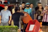 Người đàn ông đánh shipper bị thương trên phố