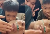Người chồng gắng gượng nói lời tạm biệt với vợ con trước khi qua đời